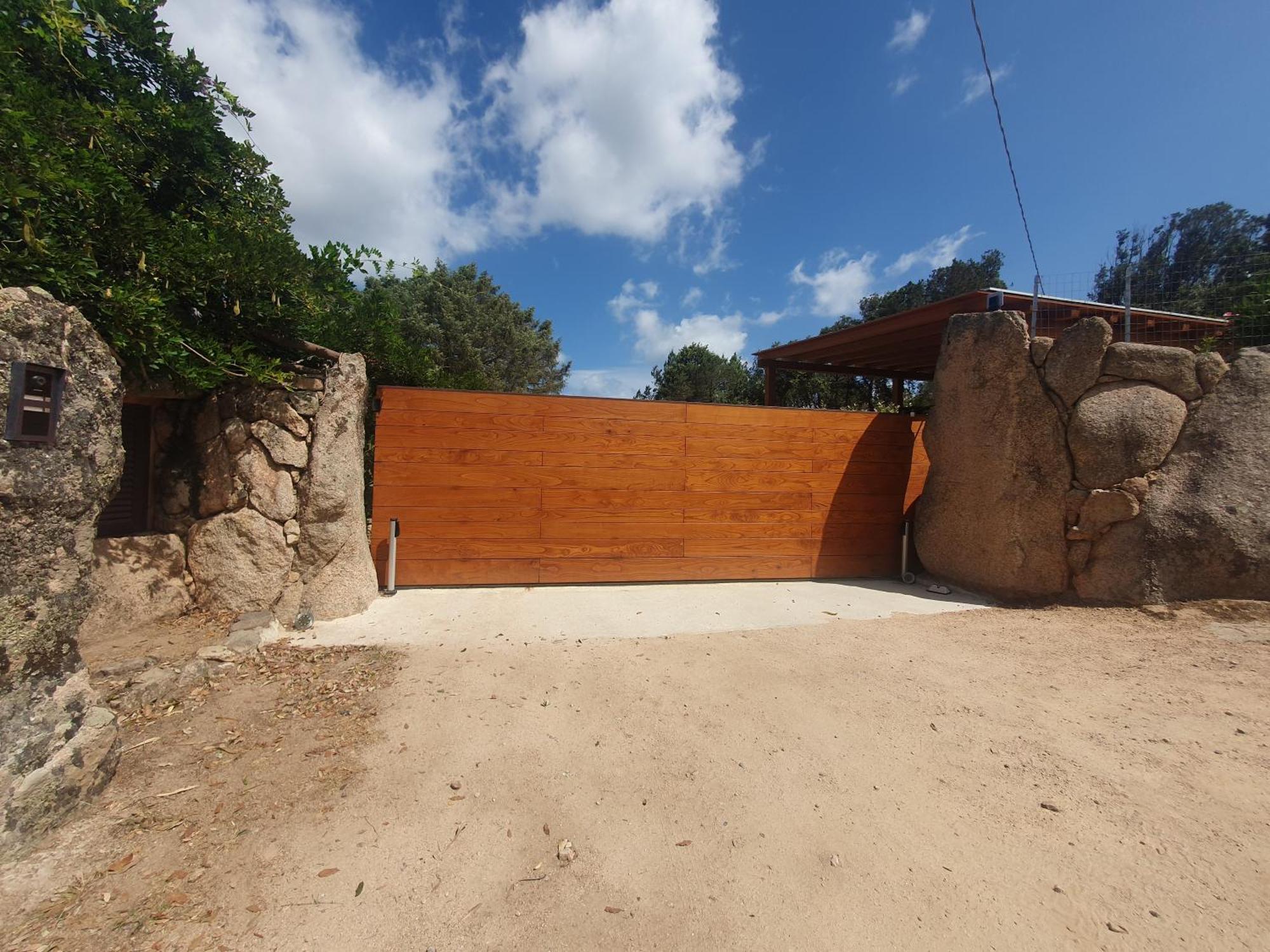 Suite Mirialveda San Pantaleo Ngoại thất bức ảnh